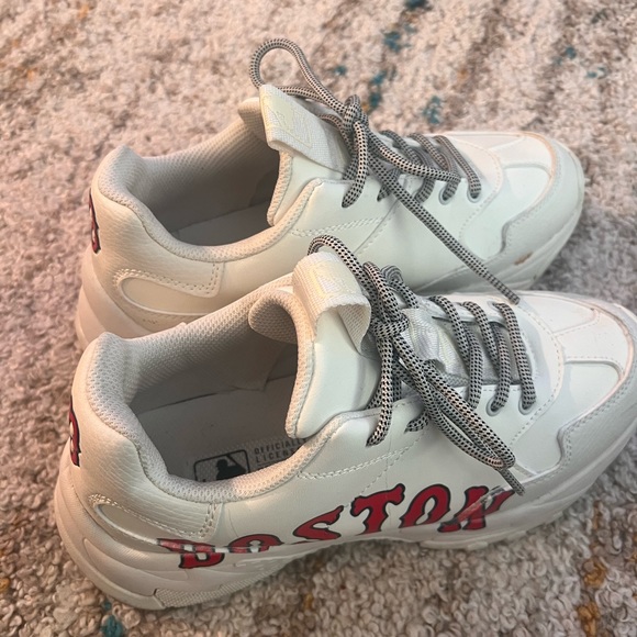 MLB “Boston” Chunky heel Gym Shoe Size 7 - Picture 3 of 10